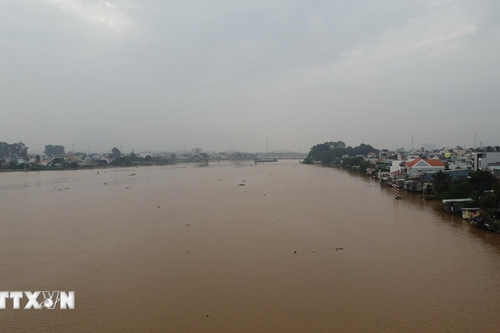 Nước thượng nguồn về hồ lớn, thủy điện Trị An tăng lượng xả lũ