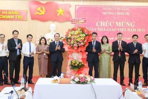 Sẽ xây dựng Trường Chính trị thành phố đạt chuẩn mức 2