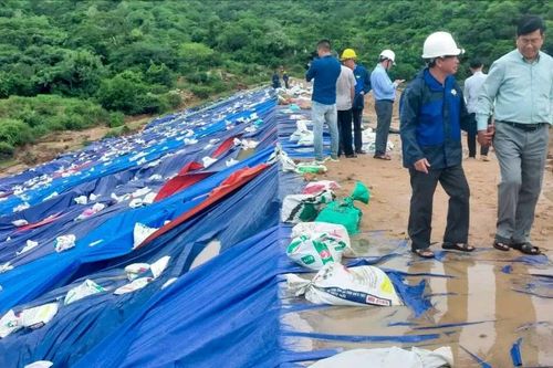 Khánh Hòa: Hồ chứa hơn 1 triệu m³ nước bị xói lở thân đập