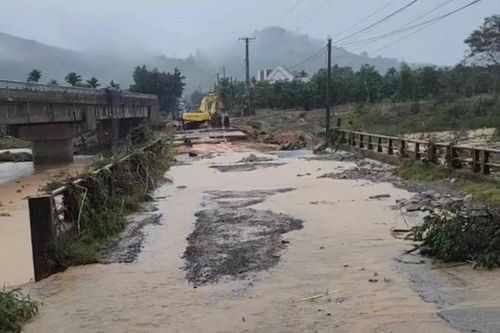 Quả đồi có nguy cơ sạt lở, di dời hơn 800 nhân khẩu ở Đắk Lắk