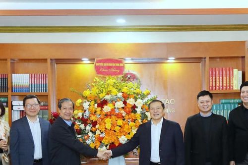 Ban Tuyên giáo và Dân vận Trung ương chúc mừng Bộ GD&ĐT nhân ngày Nhà giáo