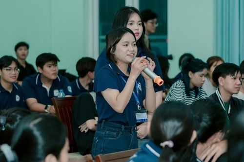 Dùng nghề báo để nói về nghề dạy