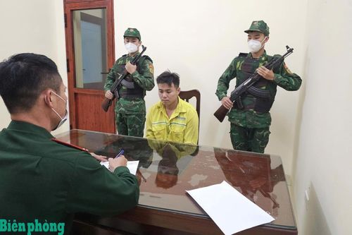Bắt đối tượng tàng trữ trái phép chất ma túy