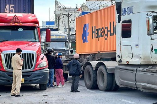 Nữ sinh lớp 9 tử vong thương tâm dưới bánh xe container ở TPHCM