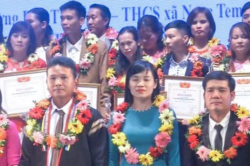 Thầy Ksor Y Giêng: Ngọn lửa giữ chữ cho học trò miền núi