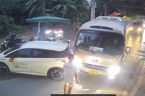 Vụ 'Teacher' lùi xe ra giữa đường bị xe khách húc đuôi: Cục CSGT chỉ ra lỗi sai