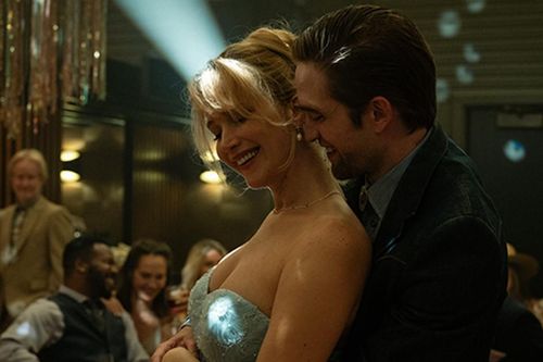 Jennifer Lawrence trở lại với phim 18+ ngập cảnh nóng, nhận 'mưa lời khen'
