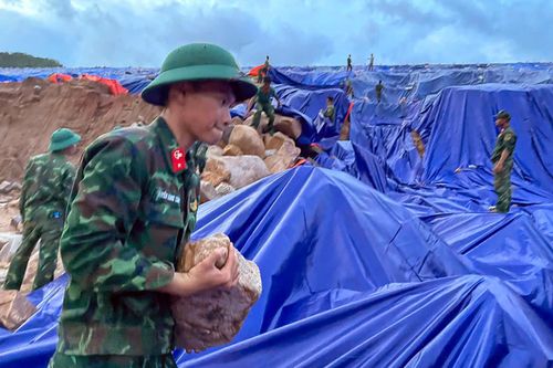 Hồ chứa hơn 1 triệu m³ bị xói lở thân đập, đặc công nước ứng cứu khẩn cấp