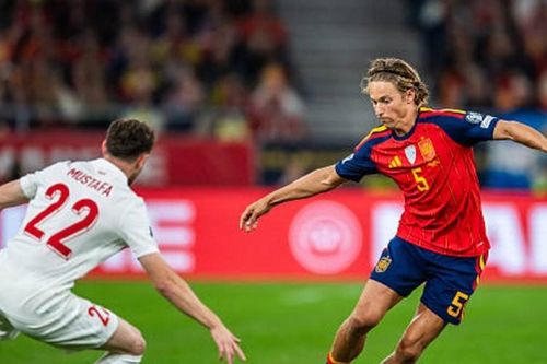 Tây Ban Nha hòa 2-2 Thổ Nhĩ Kỳ, giữ vé dự World Cup