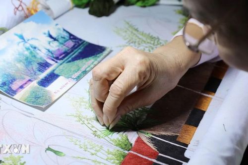 Hưng Yên: Bảo tồn và phát huy giá trị của làng nghề thêu hơn 200 năm tuổi