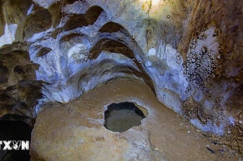 Khám phá 'kỳ quan trong lòng núi' giữa đại ngàn vùng Mường cổ