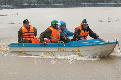 Khánh Hòa: Hỗ trợ di dời, ứng cứu người dân ở các khu vực có nguy cơ sạt lở, ngập lụt
