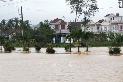 Đắk Lắk mưa lớn gây ngập lụt trên diện rộng, chia cắt nhiều khu vực dân cư