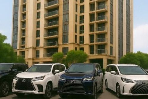 'Lục công tử Lexus' đắt nhất Việt Nam: Cưỡi cả căn chung cư cao cấp ra đường