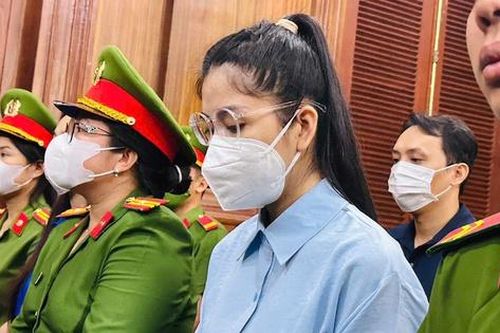 Xét xử vụ kẹo Kera: Đề nghị mức án với Quang Linh và đồng phạm