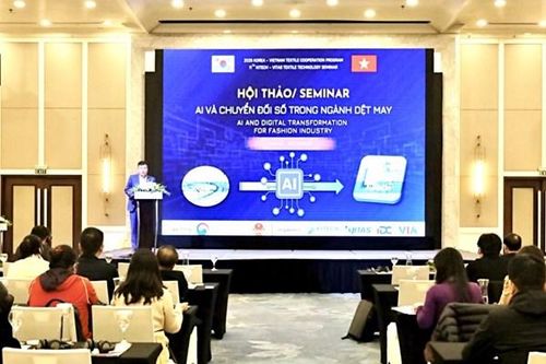 Dệt may Việt Nam thúc đẩy chuyển đổi số, chuyển đổi xanh
