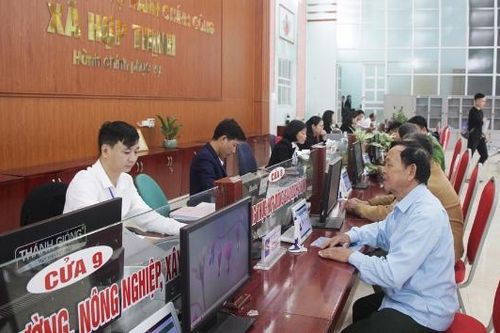 Đảng bộ xã Hợp Thịnh: Học Bác nâng cao tinh thần phục vụ Nhân dân