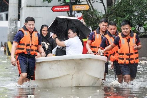 Những cáo buộc hình sự đầu tiên trong vụ bê bối chống lũ lụt tại Philippines