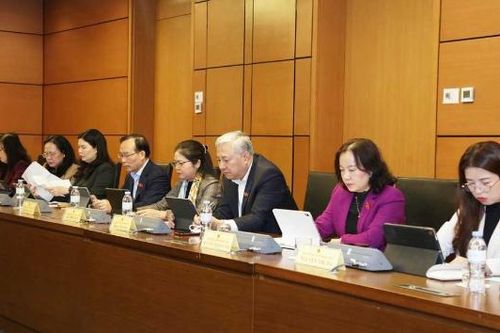 Đoàn đại biểu Quốc hội tỉnh Bắc Ninh: Nhiều ý kiến tham gia tháo gỡ khó khăn, vướng mắc trong thi hành Luật Đất đai.