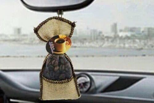 Những mẹo khử mùi thuốc lá cho ô tô