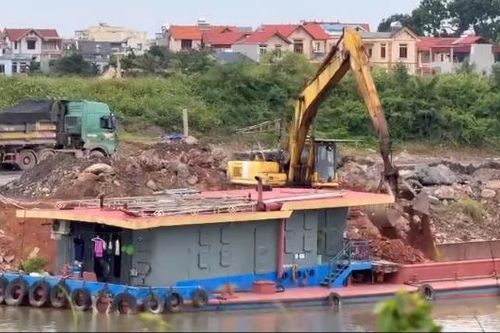 Bến thủy nội địa ngang nhiên hoạt động trái phép tại phường Tân Tiến
