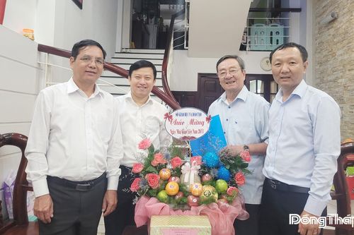 Xây dựng đội ngũ nhà giáo gương mẫu, trách nhiệm, phục vụ Nhân dân