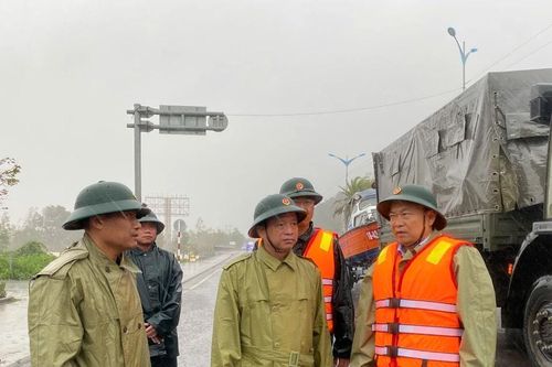 Bí thư Tỉnh ủy Thái Đại Ngọc kiểm tra, chỉ đạo công tác ứng phó với mưa lũ