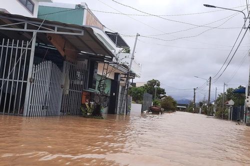 10.426 hộ dân có nhà ở bị ngập và cô lập do lũ lụt