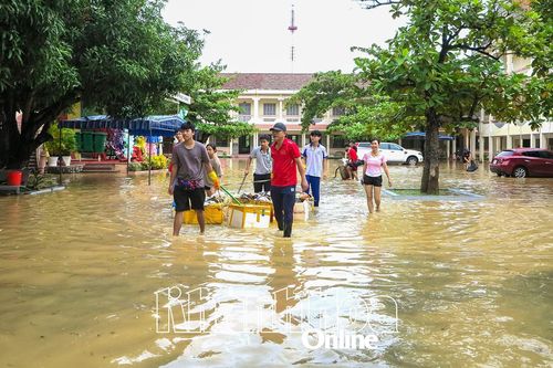 Nhiều trường đón học sinh trở lại