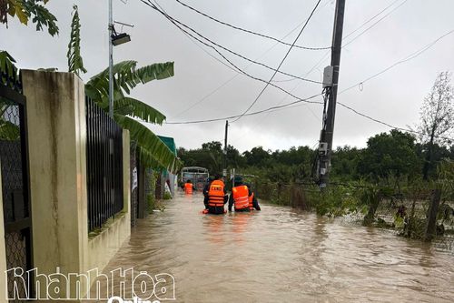 Di dời nhiều hộ dân ở phường Nam Nha Trang đến nơi an toàn