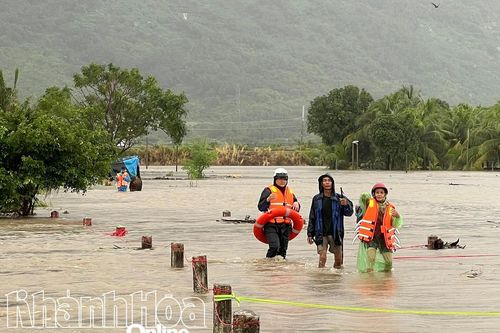 Xã Tu Bông: Di dời kịp thời 19 hộ dân đến nơi an toàn