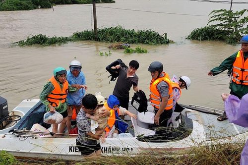 Xã Vạn Ninh: Mưa lớn gây ngập diện rộng