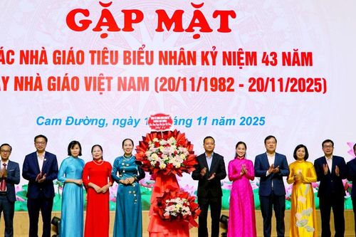 Phường Cam Đường gặp mặt các nhà giáo tiêu biểu