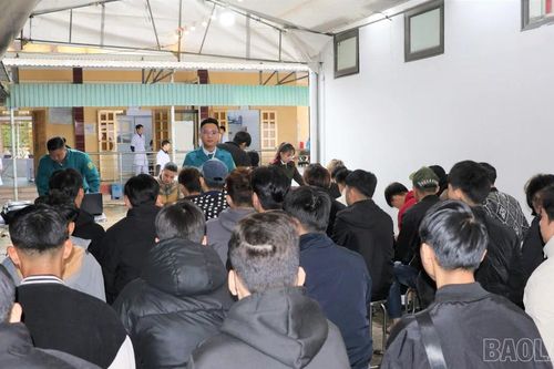 Hội đồng khám sức khỏe khu vực Lục Yên tổ chức khám tuyển nghĩa vụ quân sự cho 940 công dân