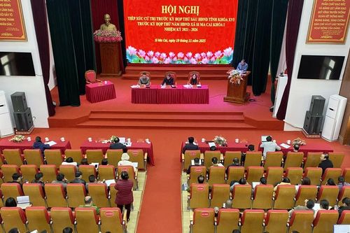 Tổ đại biểu số 17 HĐND tỉnh tiếp xúc cử tri tại 2 xã Si Ma Cai và Sín Chéng