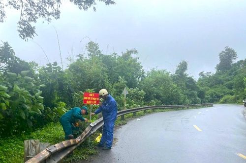Ban Chỉ huy PTKV 2 chủ động ứng phó nguy cơ sạt lở tại Đèo 52