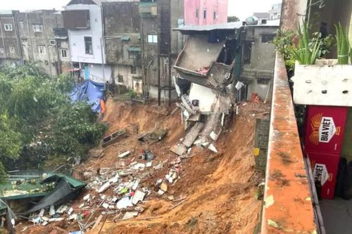 Gần 20 điểm sạt lở, ngập lụt, chia cắt do mưa lũ