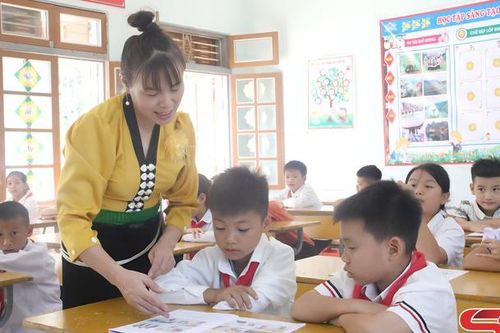 Đầu tư cơ sở vật chất - nâng cao chất lượng giáo dục
