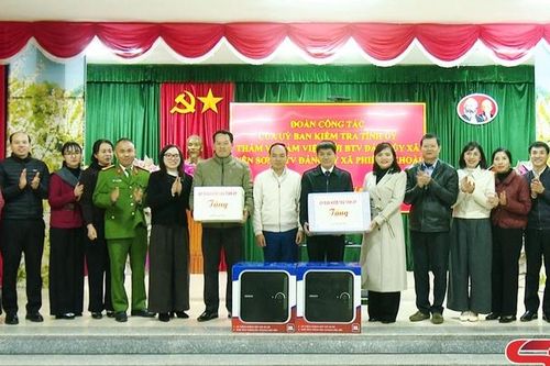 Đồng chí Chủ nhiệm Ủy ban Kiểm tra Tỉnh ủy làm việc với Ban Thường vụ Đảng ủy xã Phiêng Khoài và Yên Sơn