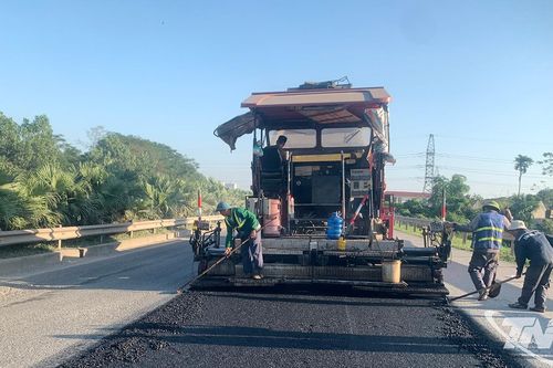 Nỗ lực khắc phục tình trạng xuống cấp trên cao tốc Thái Nguyên - Hà Nội