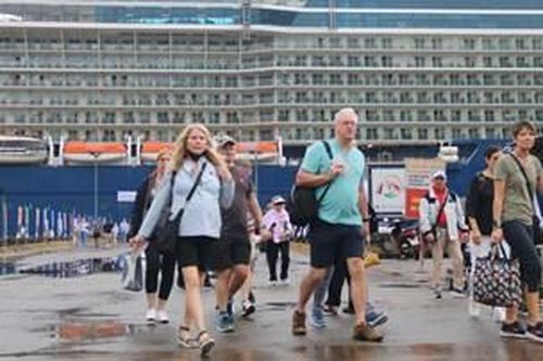 Làm sao hút khách mùa du lịch tàu biển