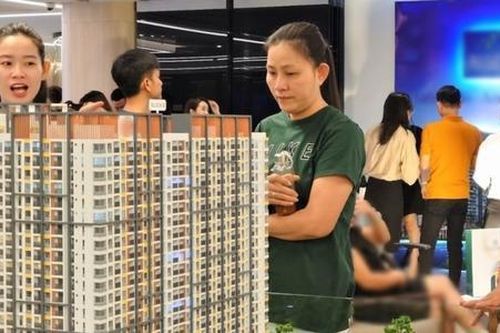 Chung cư Hà Nội: Bán cắt lỗ hay chỉ 'âm thầm' cắt lãi?
