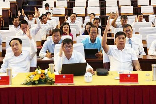 Hội nghị bản lề của kinh tế tập thể trước thềm Đại hội VII