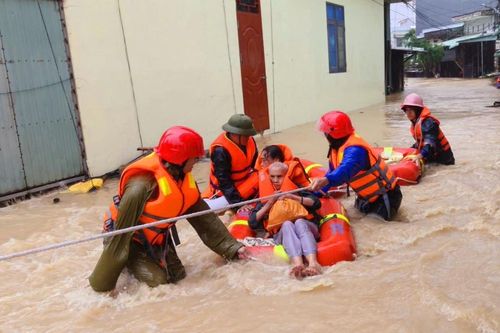 Gia Lai - Hàng ngàn hộ dân đối mặt với ngập lụt nghiêm trọng