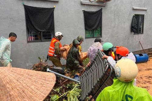 Mưa lớn gây sạt lở núi, 1 nữ Bí thư chi đoàn bị đất đá đè tử vong