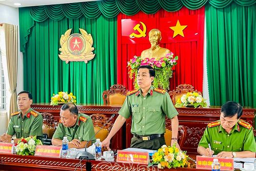 Cụm thi đua số 5 Công an tỉnh Cà Mau tổng kết phong trào 'Vì an ninh Tổ quốc' năm 2025