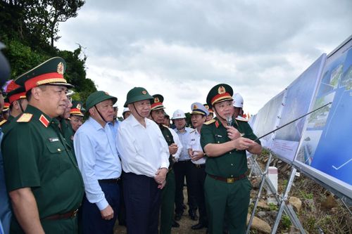 Tổng Bí thư Tô Lâm khảo sát thực địa các dự án chiến lược tại cụm đảo Hòn Khoai