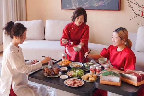 Khi GenZ 'giữ lửa' gia đình