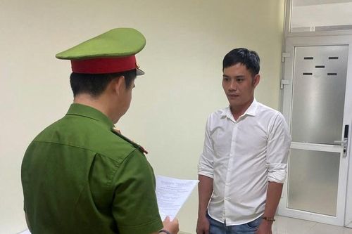 Khởi tố đối tượng tổ chức khai thác vàng trái phép