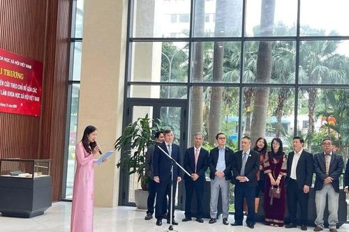 Khai trương không gian trưng bày thành tựu, kết quả nghiên cứu của Viện Hàn lâm Khoa học xã hội Việt Nam